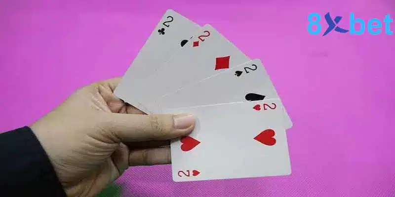 Tứ quý chặt được đôi 2 không? Tứ quý có thể chặt được gì? 3 Tứ quý chặt được đôi 2 không? Tứ quý có thể chặt những gì?